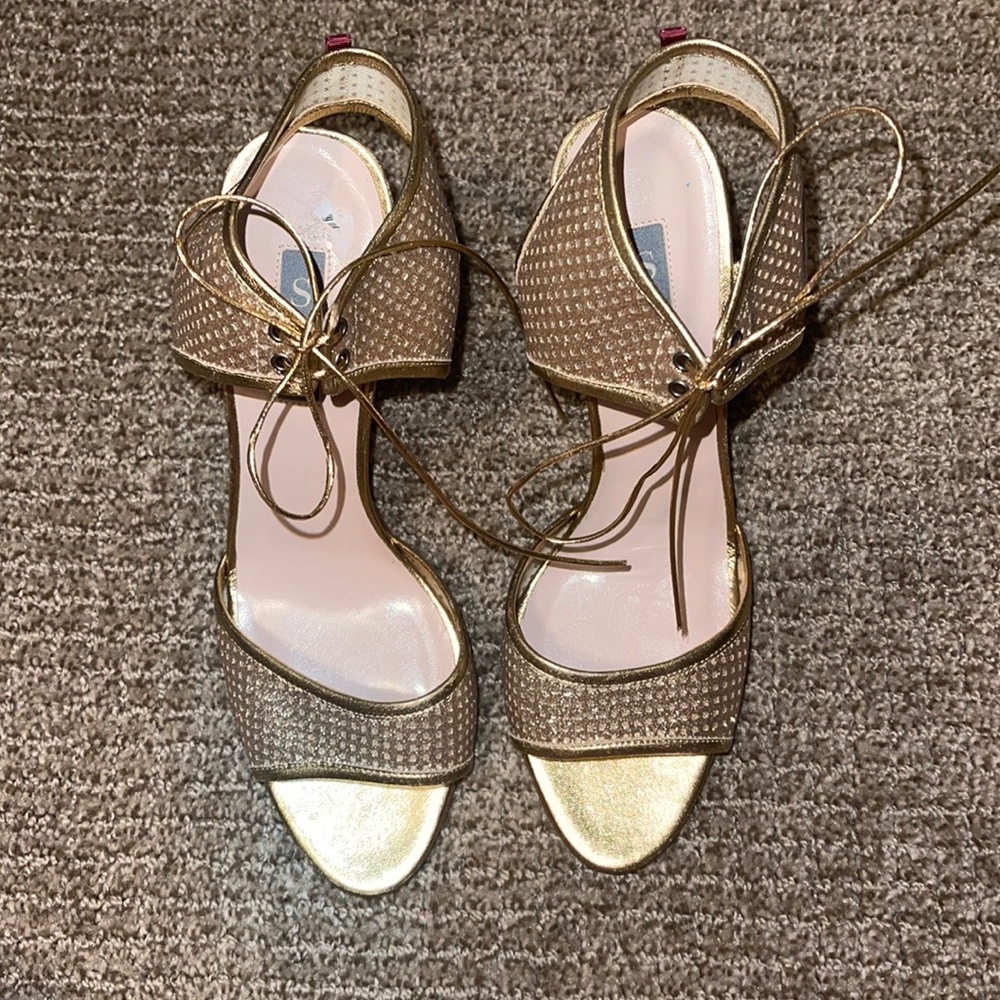 SJP heels